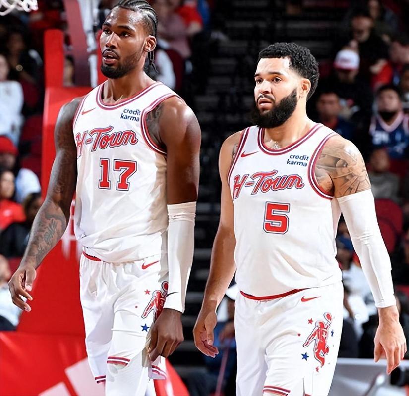 英超超过34岁的球员最佳阵容：（英超34岁及以上球员最佳阵容）