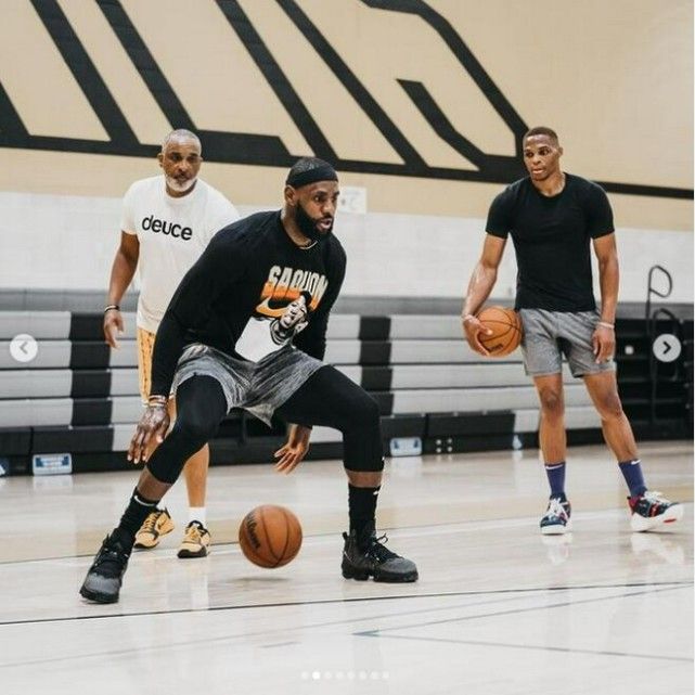 图拉姆：不认为现在踢利物浦我们就占优，每场比赛都是独立的（图拉姆：即便此刻面对利物浦也谈不上优势，每一场都是全新的较量）