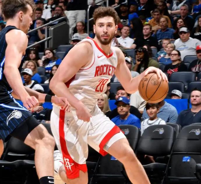 意甲主席：米兰科莫海外赛在推进中；减少俱乐部数量很难实现（意甲主席：米兰与科莫海外热身赛推进中，缩减俱乐部数量难度很大）