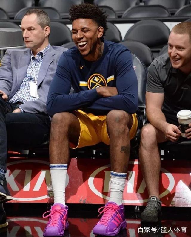 欧文突破防守造成杀伤球成功（欧文强突破防制造杀伤，进攻得手）