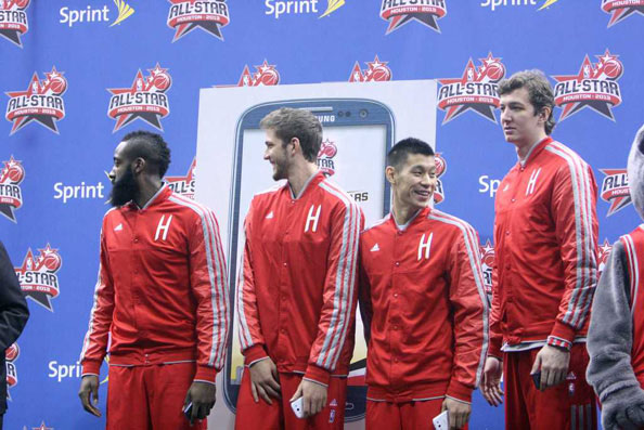 CBA俱乐部杯：上海久事99比71大胜宁波男篮，豪取两连胜！（CBA俱乐部杯：上海久事99-71击退宁波男篮，收获两连胜）