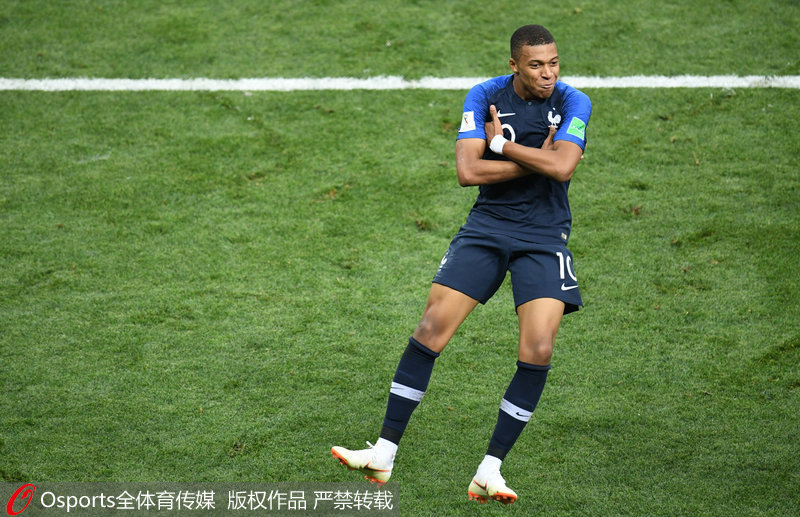 意媒：莱奥缺席米兰合练无缘出战萨索洛，弗法纳有望本轮复出