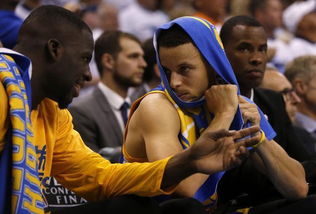 苏州队主帅李玮锋回应没收队员薯片：想走职业就要像职业看齐（苏州队主帅李玮锋谈没收薯片：想走职业路就得按职业标准要求自己）