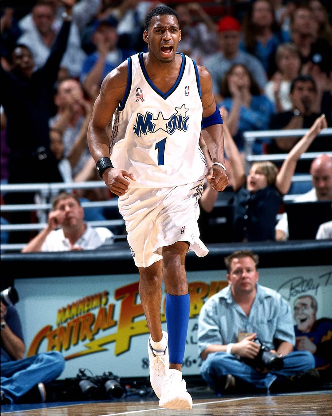 欧冠92年改制后戴帽数前10：梅西、C罗8次第1，姆巴佩5次第4（欧冠改制后（1992起）帽子戏法前十：梅西、C罗各8次并列第一，姆巴佩5次位列第4）