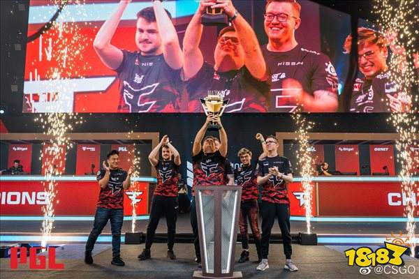 队的英雄 队的英雄